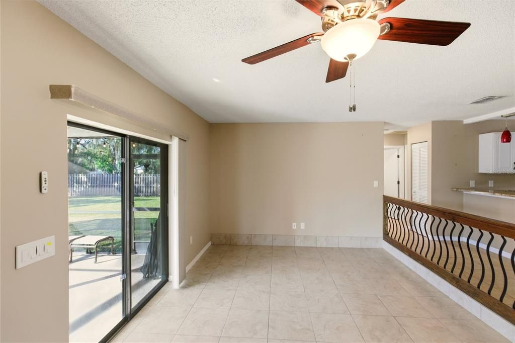 Active With Contract: $349,000 (3 beds, 2 baths, 1424 Square Feet)