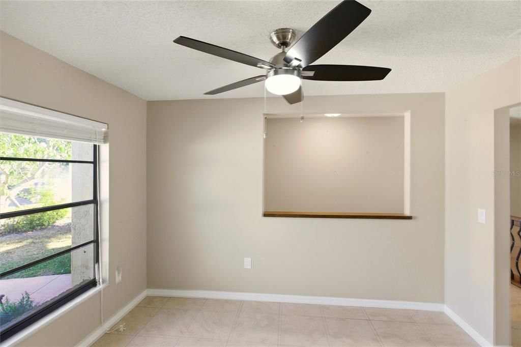 Active With Contract: $349,000 (3 beds, 2 baths, 1424 Square Feet)