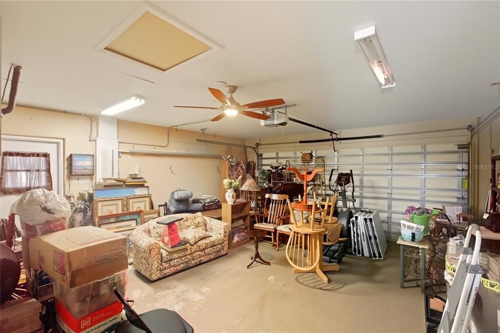 Active With Contract: $349,000 (3 beds, 2 baths, 1424 Square Feet)