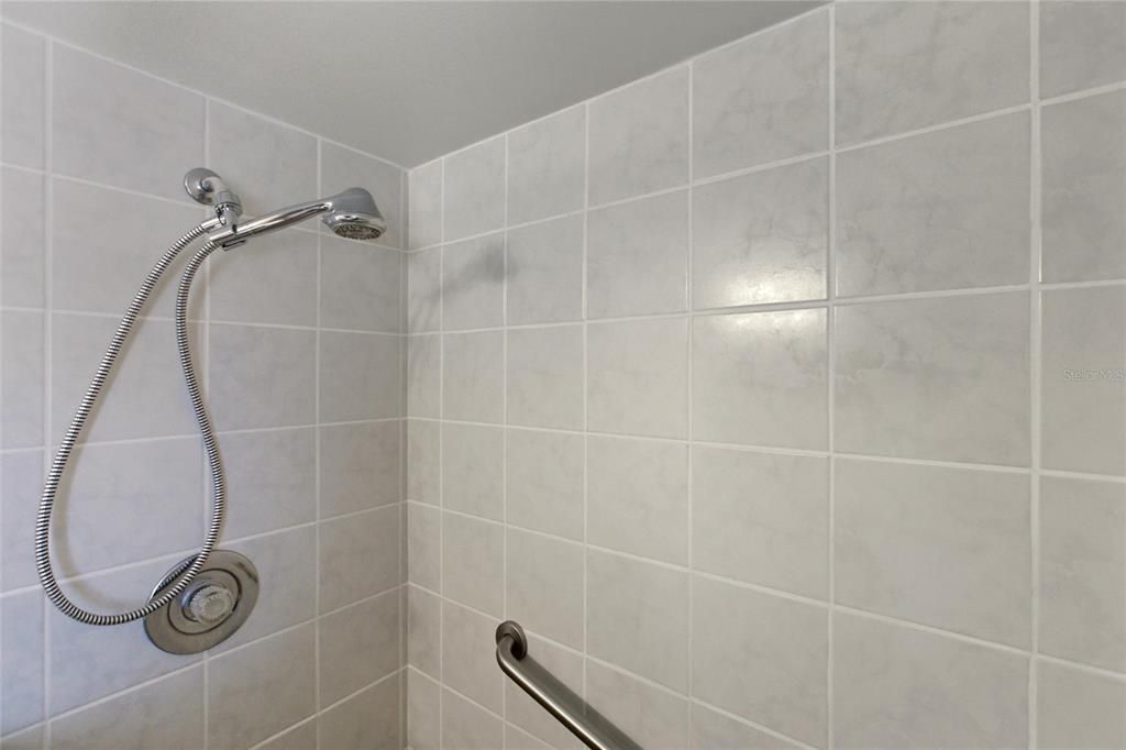 Active With Contract: $349,000 (3 beds, 2 baths, 1424 Square Feet)