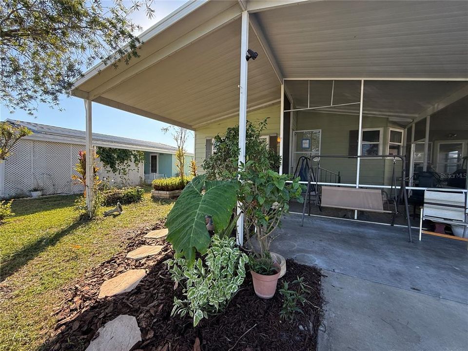 На продажу: $154,000 (2 спален, 2 ванн, 1226 Квадратных фут)