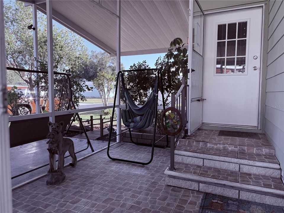 На продажу: $154,000 (2 спален, 2 ванн, 1226 Квадратных фут)