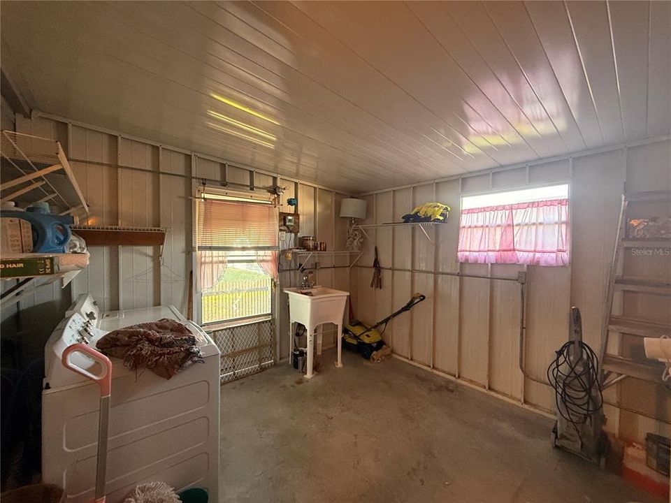 На продажу: $154,000 (2 спален, 2 ванн, 1226 Квадратных фут)