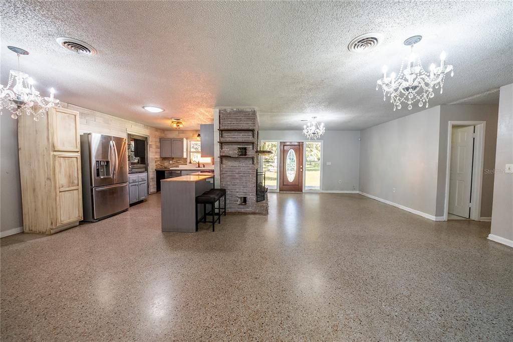 For Sale: $297,000 (3 beds, 3 baths, 1898 Square Feet)