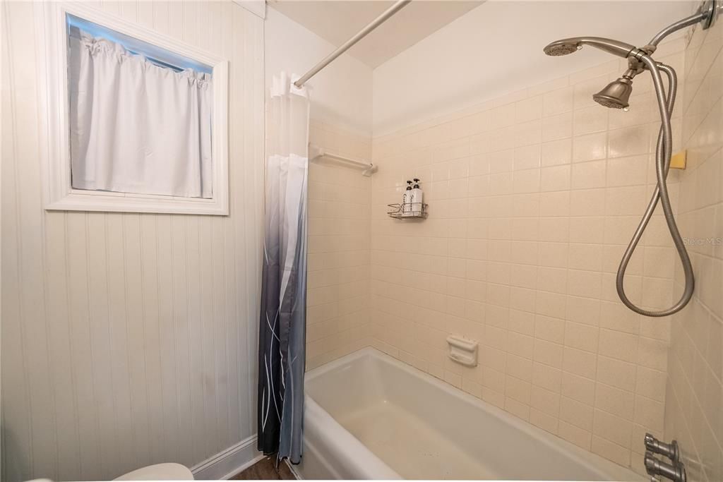 For Sale: $297,000 (3 beds, 3 baths, 1898 Square Feet)