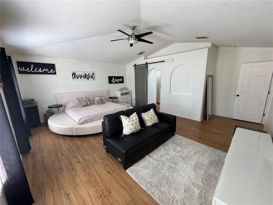 En Venta: $499,900 (4 camas, 2 baños, 2846 Pies cuadrados)