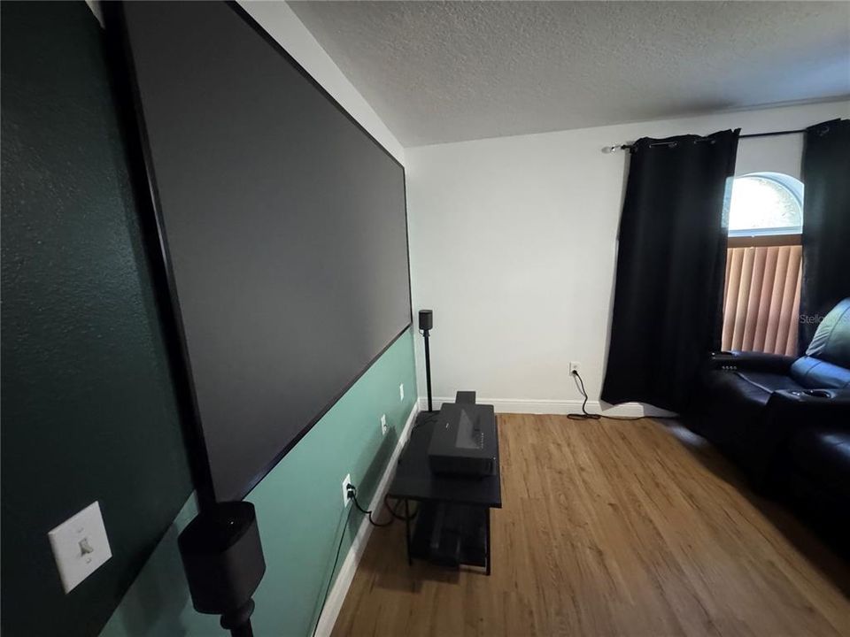 En Venta: $499,900 (4 camas, 2 baños, 2846 Pies cuadrados)