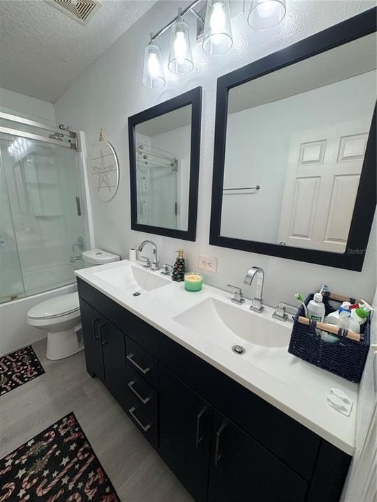 En Venta: $499,900 (4 camas, 2 baños, 2846 Pies cuadrados)