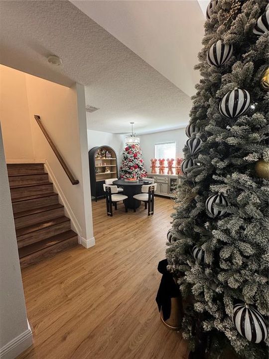 En Venta: $499,900 (4 camas, 2 baños, 2846 Pies cuadrados)