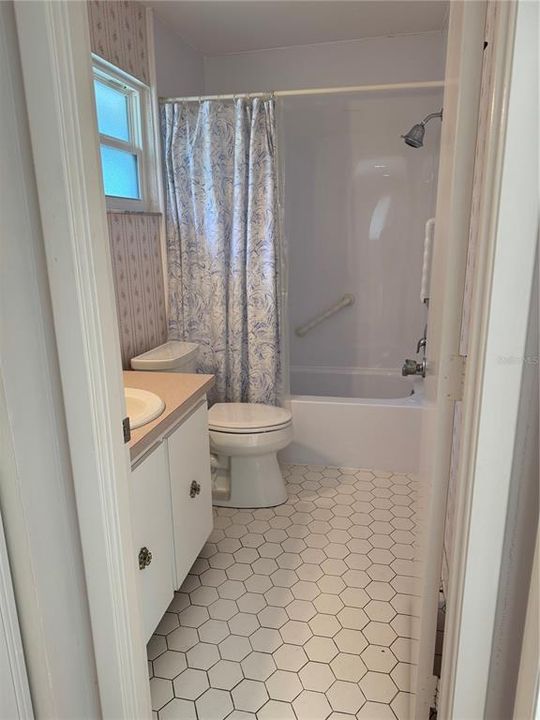 待售: $184,900 (2 贝兹, 2 浴室, 1372 平方英尺)