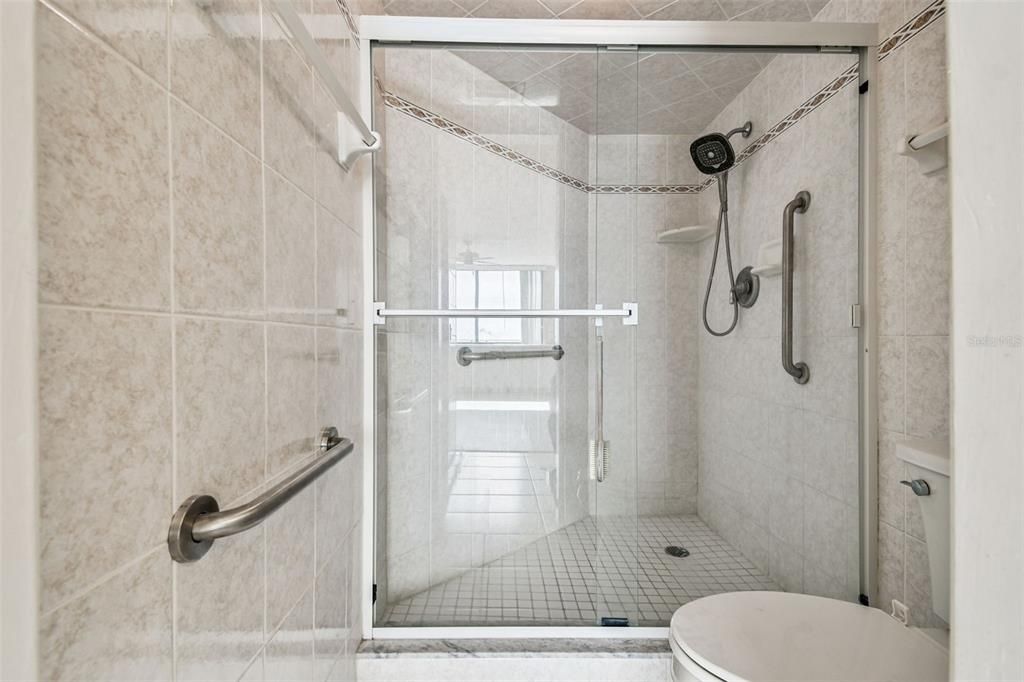 待售: $424,900 (2 贝兹, 2 浴室, 1050 平方英尺)