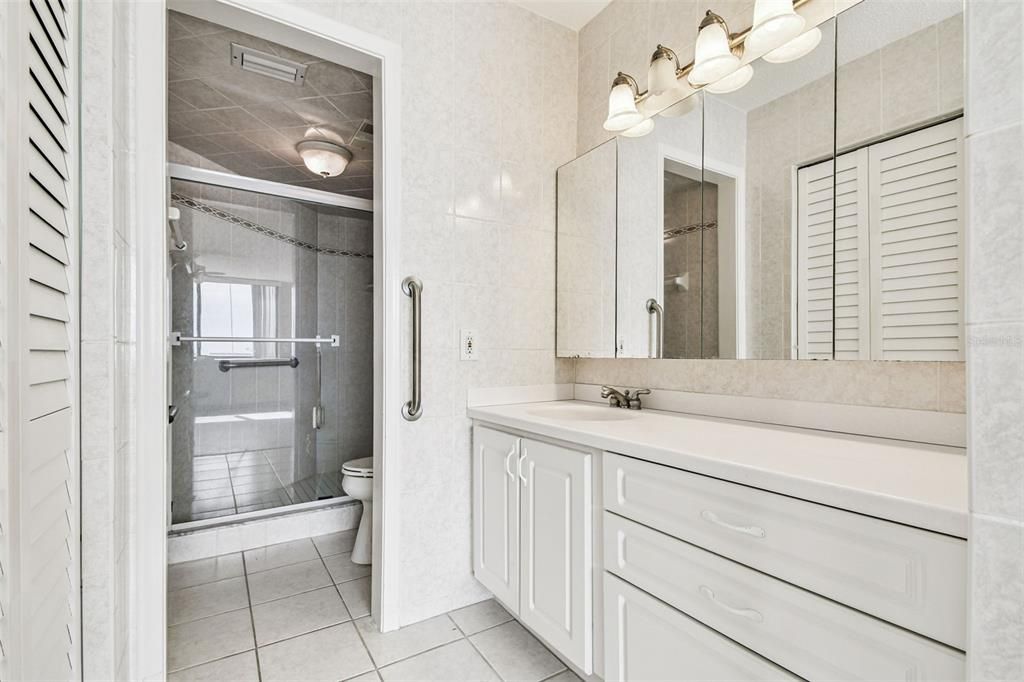 待售: $424,900 (2 贝兹, 2 浴室, 1050 平方英尺)