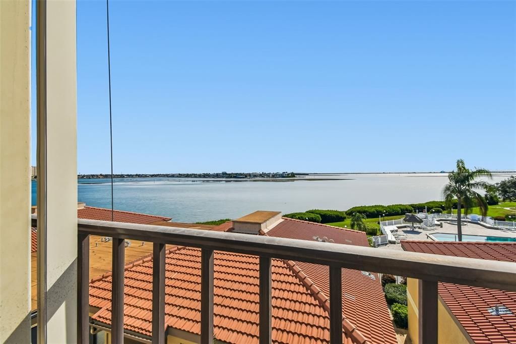 待售: $424,900 (2 贝兹, 2 浴室, 1050 平方英尺)