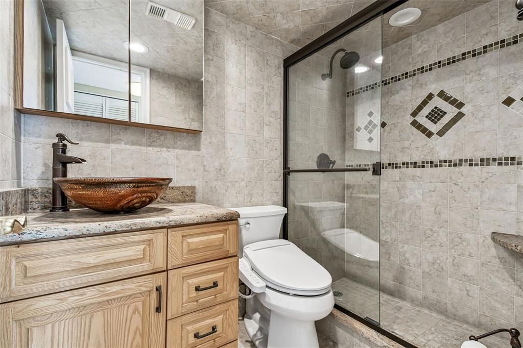 待售: $424,900 (2 贝兹, 2 浴室, 1050 平方英尺)