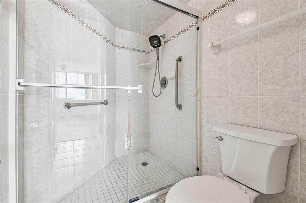 待售: $424,900 (2 贝兹, 2 浴室, 1050 平方英尺)