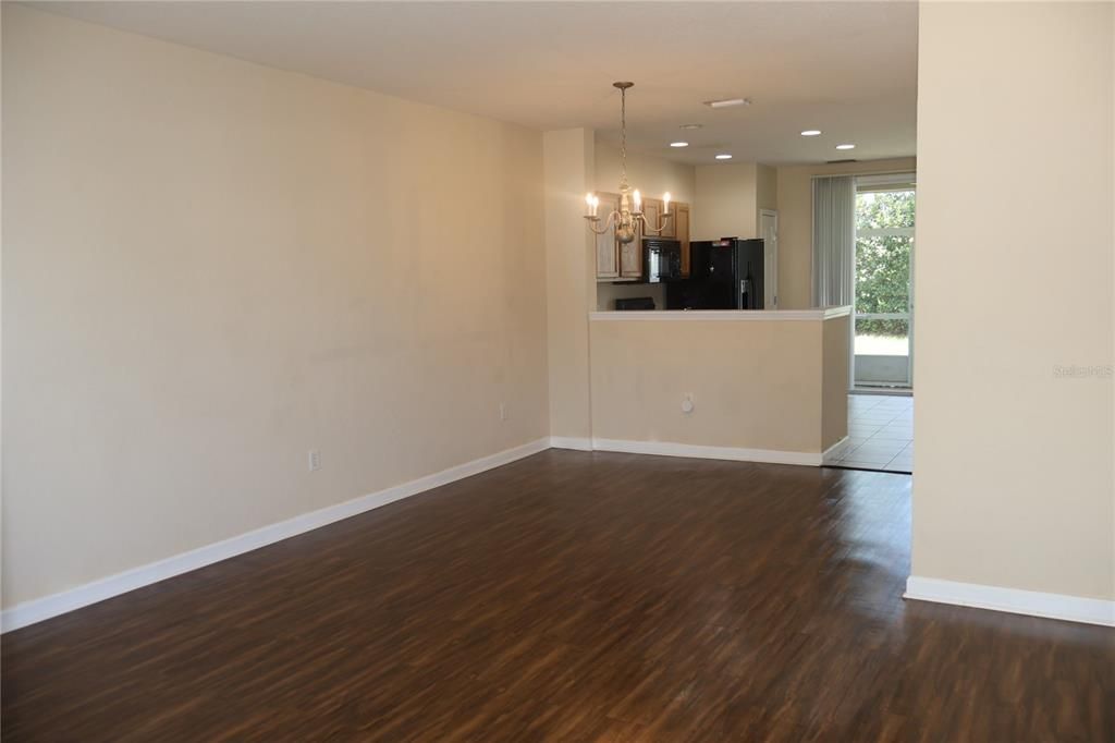 В аренду: $1,450 (2 спален, 2 ванн, 1134 Квадратных фут)