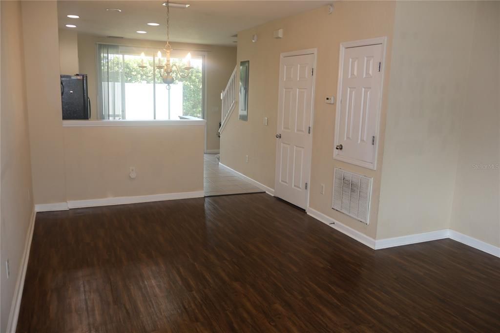 В аренду: $1,450 (2 спален, 2 ванн, 1134 Квадратных фут)