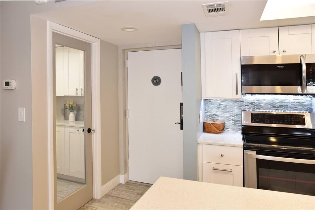 For Rent: $3,200 (2 beds, 2 baths, 1110 Square Feet)