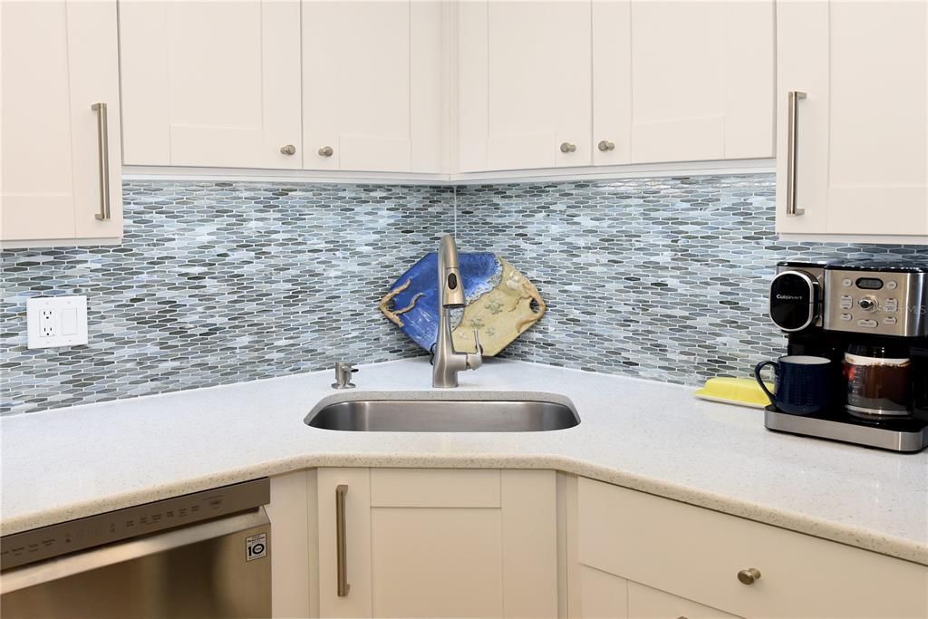 For Rent: $3,200 (2 beds, 2 baths, 1110 Square Feet)