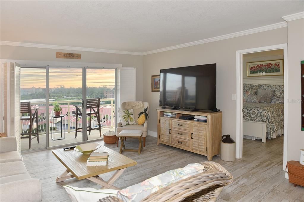 For Rent: $3,200 (2 beds, 2 baths, 1110 Square Feet)