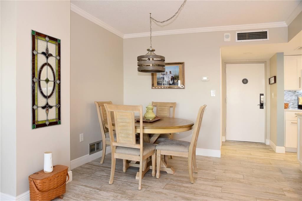 For Rent: $3,200 (2 beds, 2 baths, 1110 Square Feet)