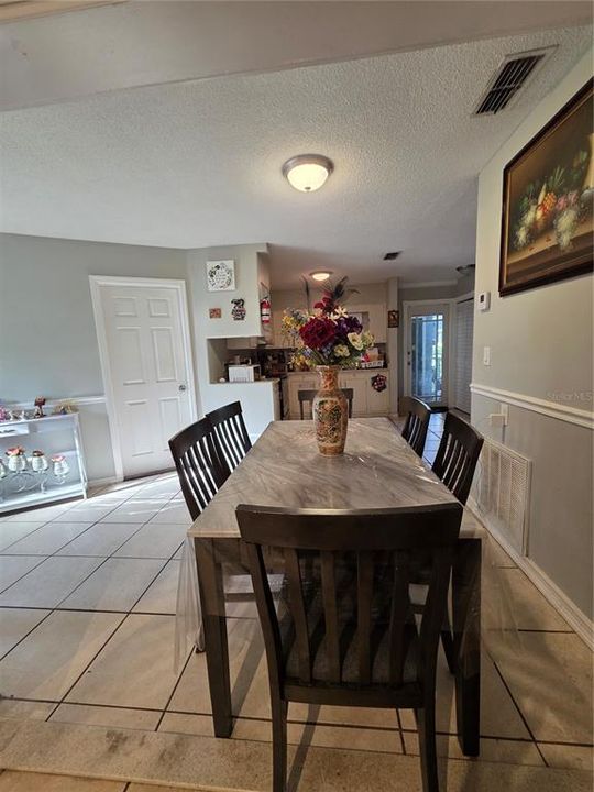 En Venta: $230,000 (2 camas, 1 baños, 1256 Pies cuadrados)