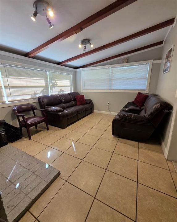 En Venta: $230,000 (2 camas, 1 baños, 1256 Pies cuadrados)