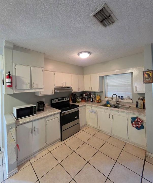 En Venta: $230,000 (2 camas, 1 baños, 1256 Pies cuadrados)