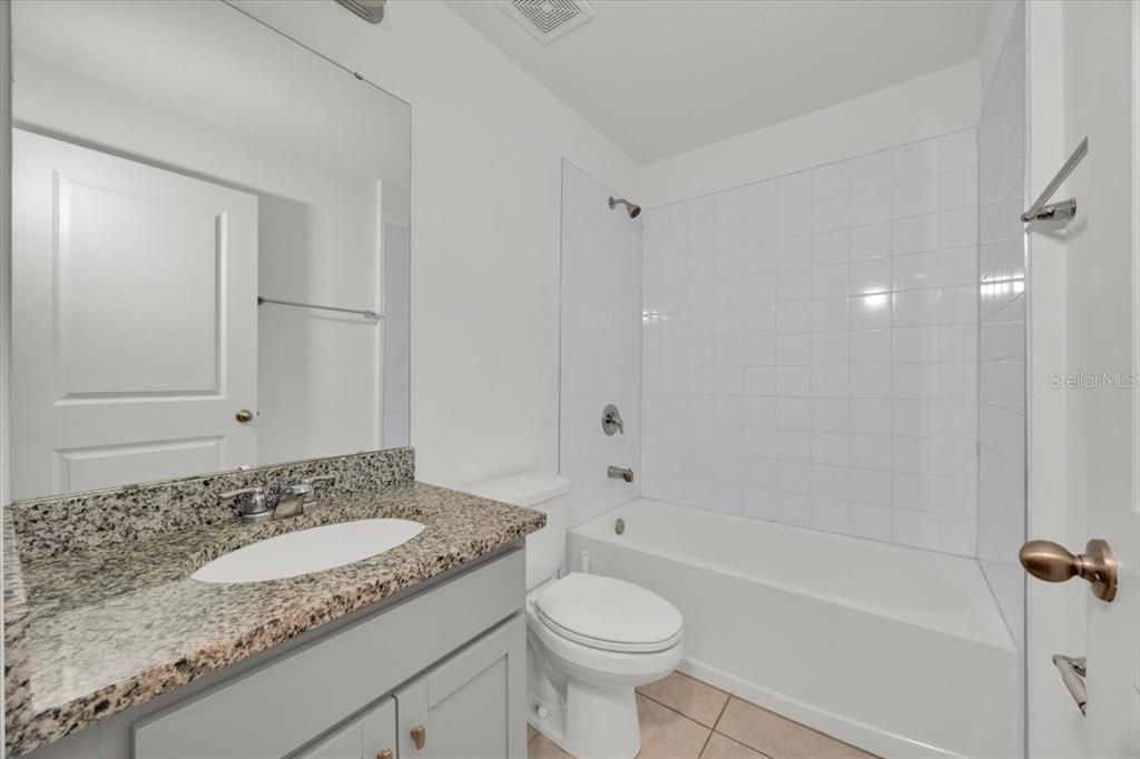 На продажу: $325,000 (4 спален, 2 ванн, 1767 Квадратных фут)