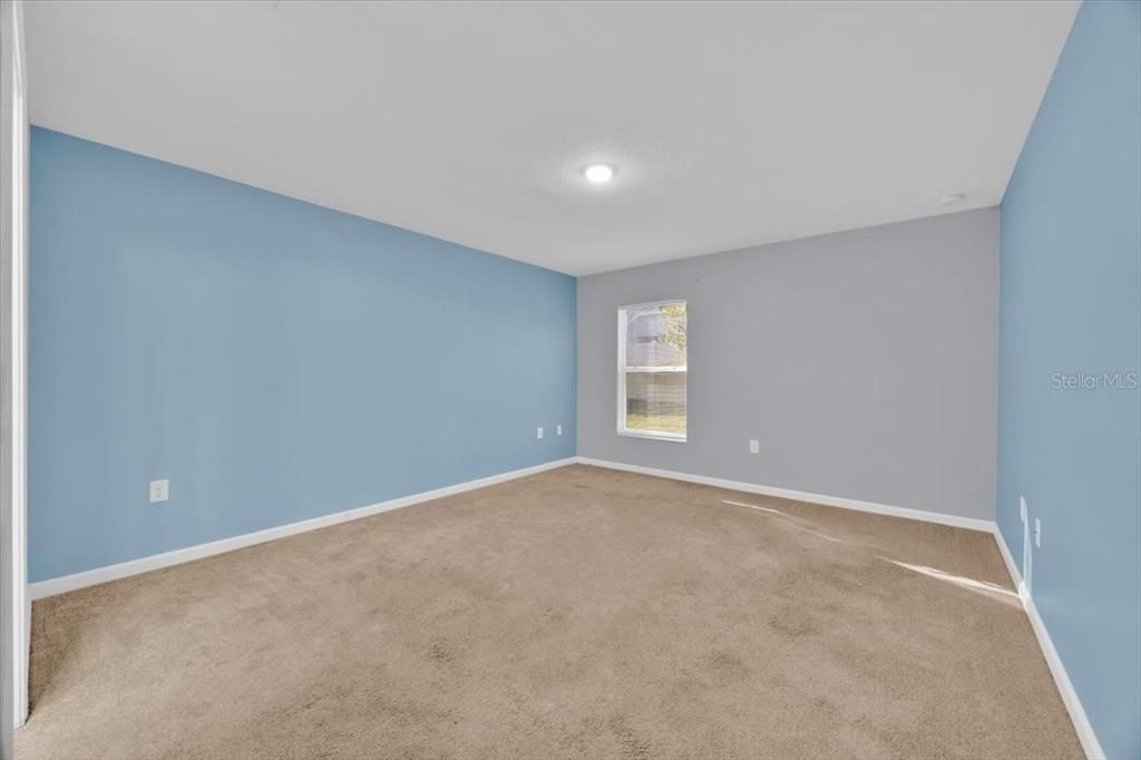 На продажу: $325,000 (4 спален, 2 ванн, 1767 Квадратных фут)