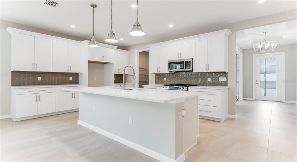 For Sale: $534,990 (3 beds, 2 baths, 1983 Square Feet)