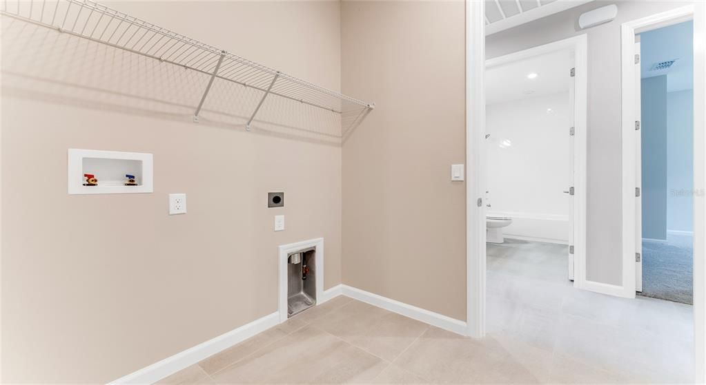 For Sale: $534,990 (3 beds, 2 baths, 1983 Square Feet)