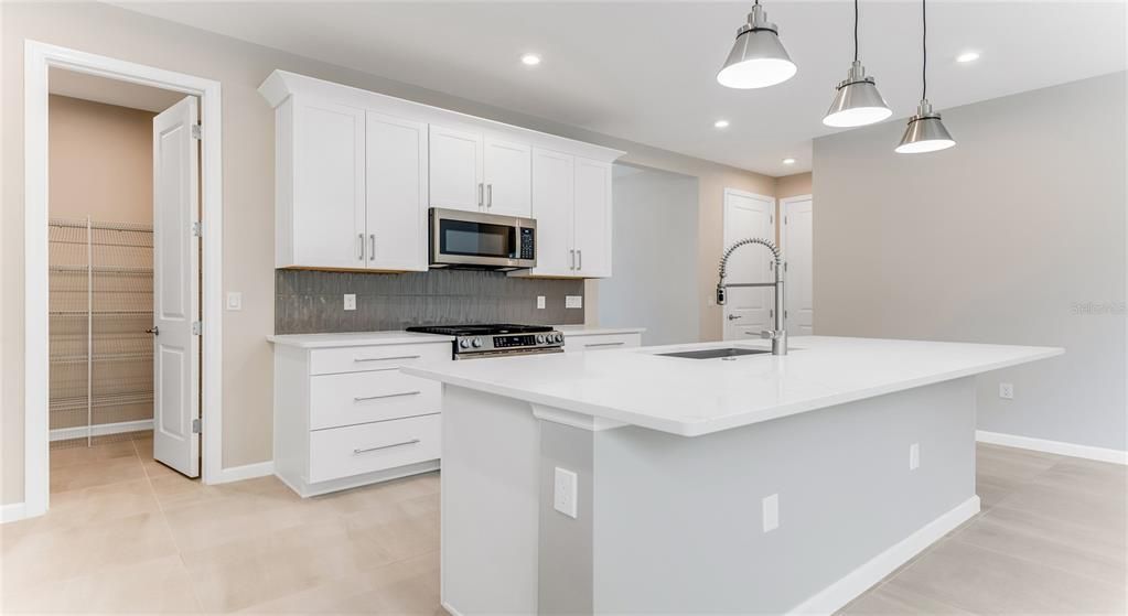 For Sale: $534,990 (3 beds, 2 baths, 1983 Square Feet)