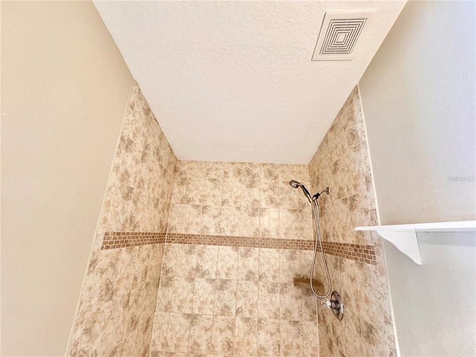 В аренду: $2,150 (3 спален, 2 ванн, 1317 Квадратных фут)