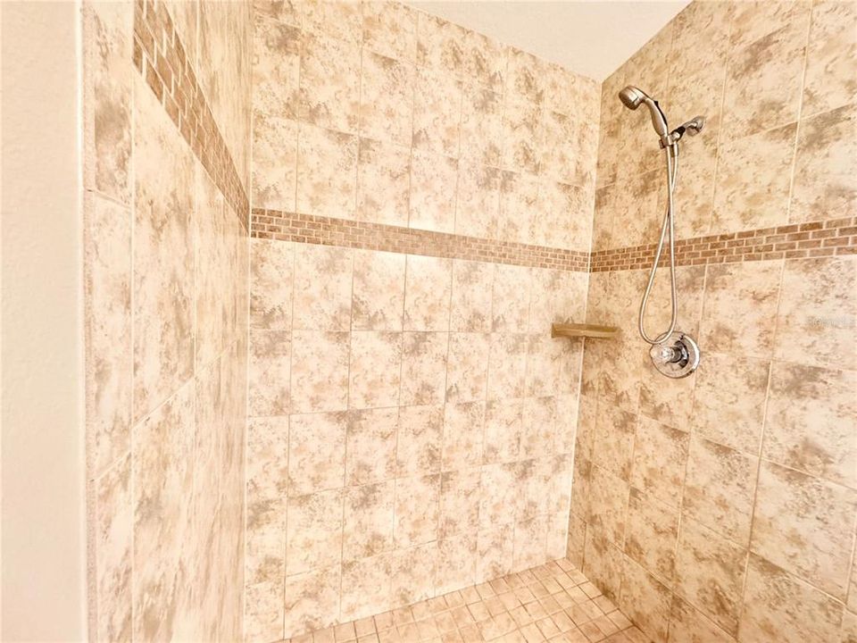 В аренду: $2,150 (3 спален, 2 ванн, 1317 Квадратных фут)