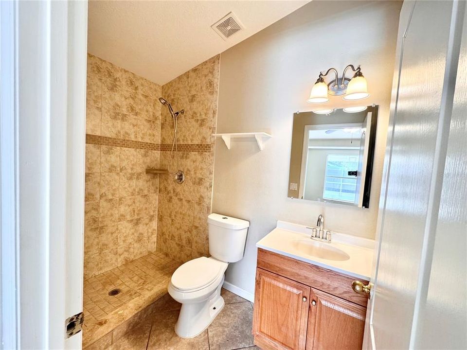 В аренду: $2,150 (3 спален, 2 ванн, 1317 Квадратных фут)