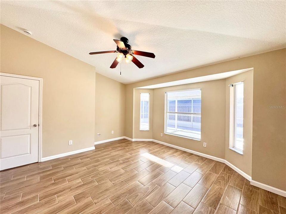 В аренду: $2,150 (3 спален, 2 ванн, 1317 Квадратных фут)