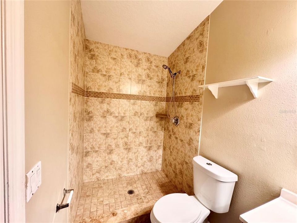 В аренду: $2,150 (3 спален, 2 ванн, 1317 Квадратных фут)