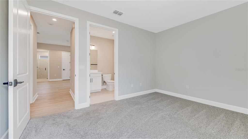 For Sale: $599,990 (3 beds, 4 baths, 2496 Square Feet)