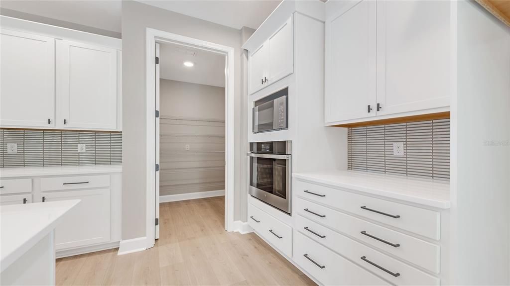 For Sale: $599,990 (3 beds, 4 baths, 2496 Square Feet)