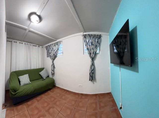 На продажу: $299,777 (5 спален, 4 ванн, 1542 Квадратных фут)