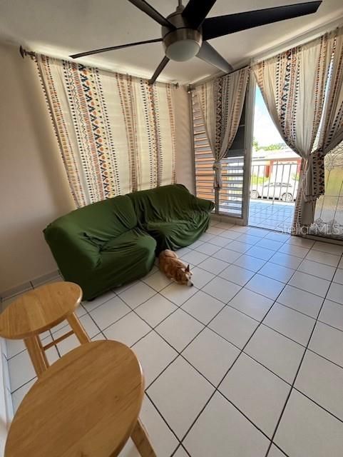 На продажу: $299,777 (5 спален, 4 ванн, 1542 Квадратных фут)