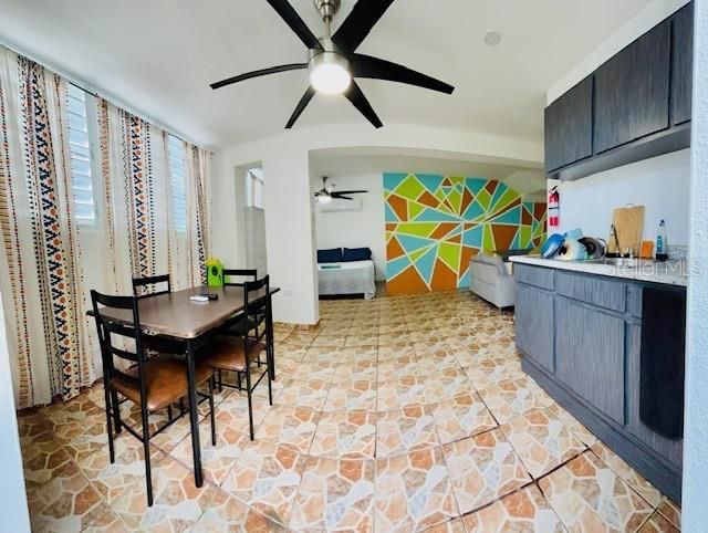 На продажу: $299,777 (5 спален, 4 ванн, 1542 Квадратных фут)