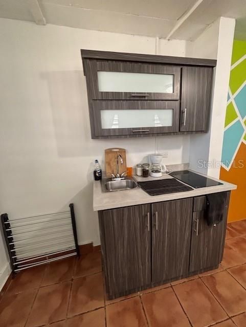 На продажу: $299,777 (5 спален, 4 ванн, 1542 Квадратных фут)