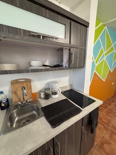 На продажу: $299,777 (5 спален, 4 ванн, 1542 Квадратных фут)