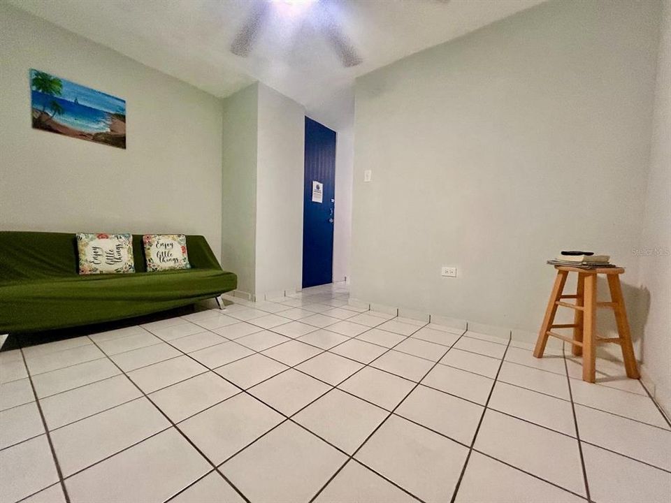 На продажу: $299,777 (5 спален, 4 ванн, 1542 Квадратных фут)