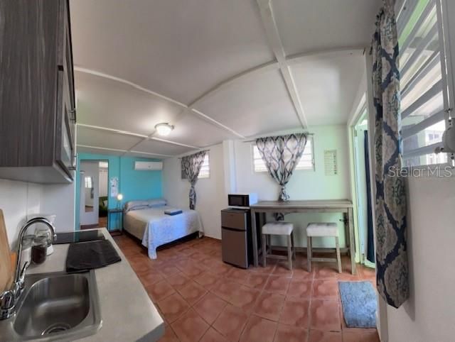 На продажу: $299,777 (5 спален, 4 ванн, 1542 Квадратных фут)