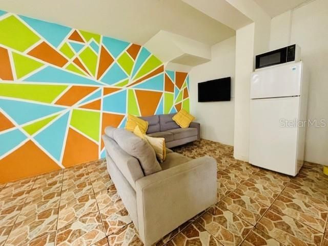 На продажу: $299,777 (5 спален, 4 ванн, 1542 Квадратных фут)