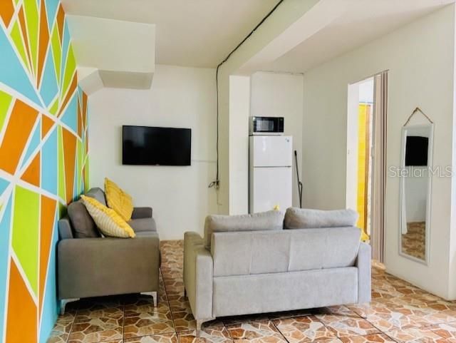 На продажу: $299,777 (5 спален, 4 ванн, 1542 Квадратных фут)