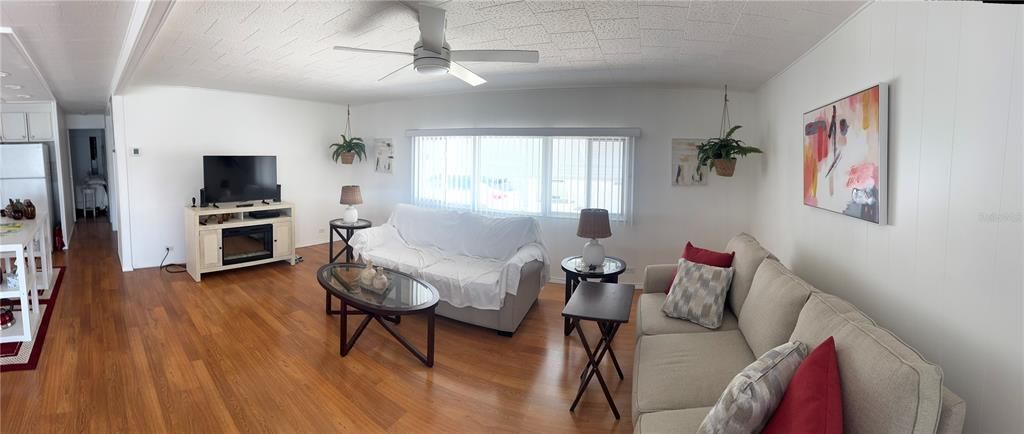 Active With Contract: $140,000 (2 beds, 1 baths, 1032 Square Feet)